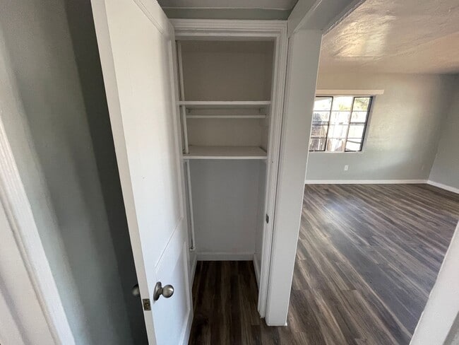 Building Photo - MOVE IN SPECIAL-500.00 OFF 1ST MONTHS RENT...