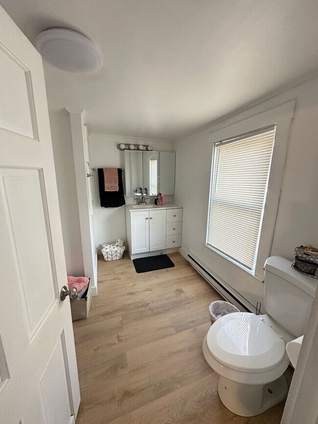 Building Photo - 18 Penobscot St