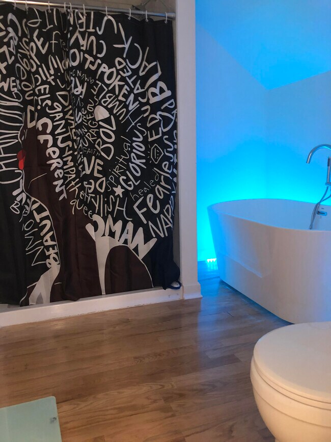 Building Photo - 6113 Tamannary Dr