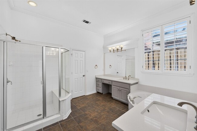 Building Photo - 3731 Charter Dr
