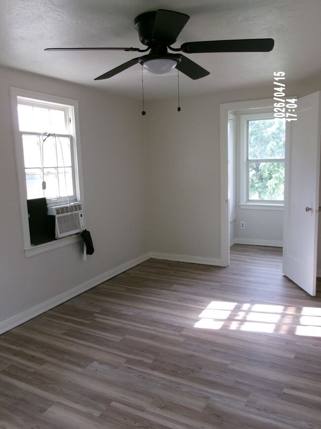 Building Photo - Very Nice Newly Renovated Home In Morford Neighborhood.