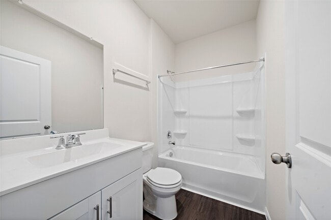 Building Photo - 6315 Lakeview Haven Dr