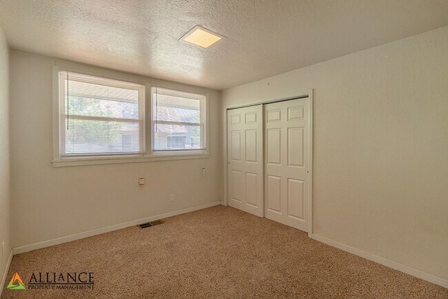 Building Photo - 1510 College Ave