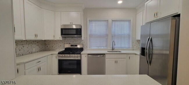 Primary Photo - 403 Abington Ave