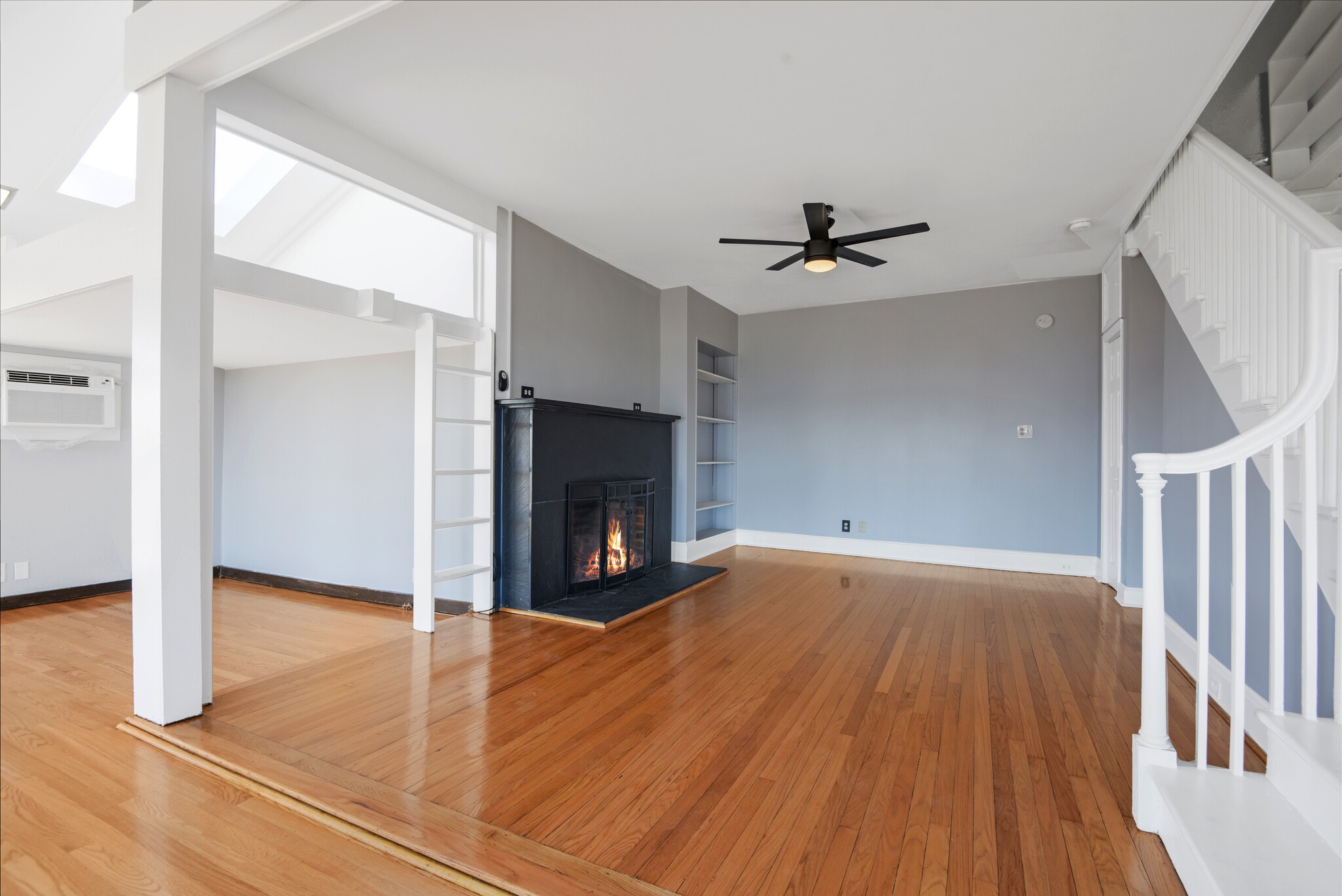 working wood burning fireiplace - 1301 Rogers Rd