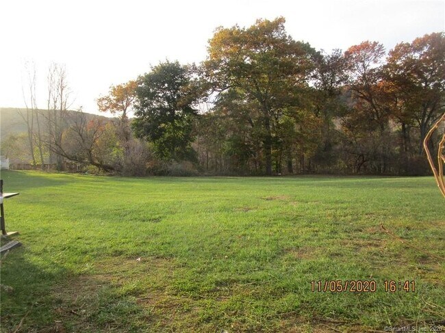 Building Photo - 38 Sunny Valley Rd