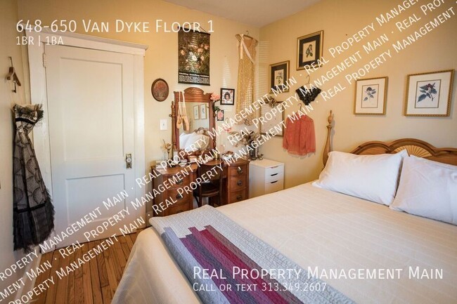 Building Photo - 648-650 Van Dyke Floor 1-