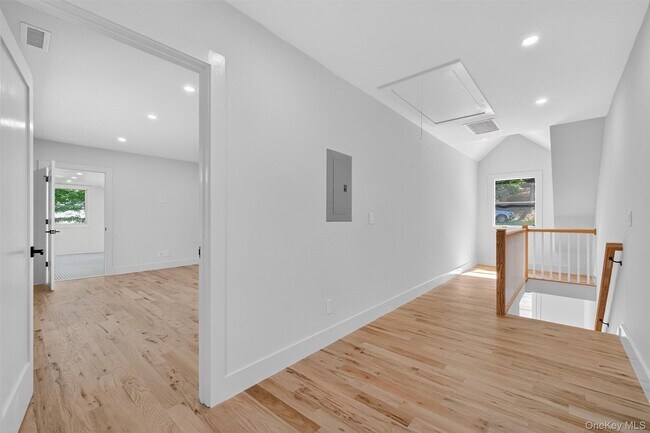 Building Photo - 64 Stonehouse Rd