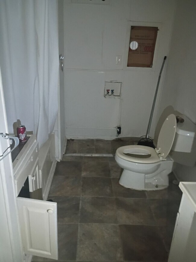 Building Photo - 2 Bedroom 1 Bathroom Mobile Home Community