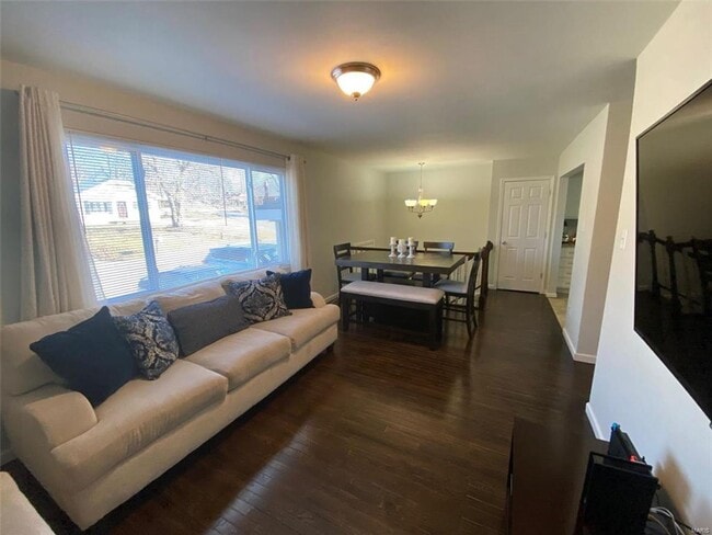 Building Photo - 7 Edgeworth Ave