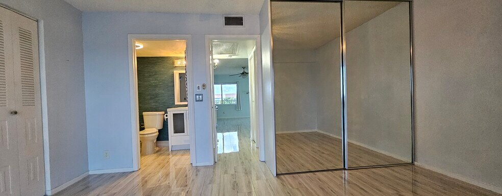 Building Photo - 1401 SW 134th Way