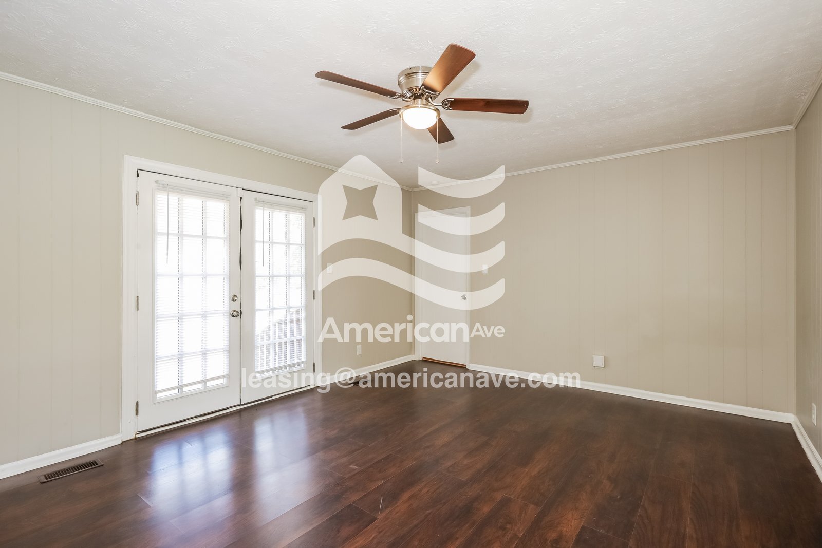 Building Photo - 2557 Saratoga Dr