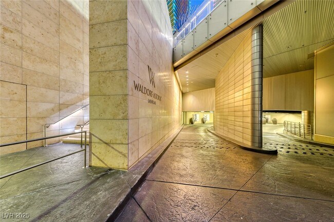 Building Photo - 3750 S Las Vegas Blvd
