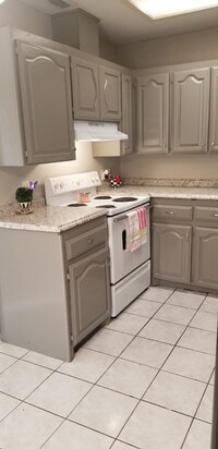 Building Photo - Caffery