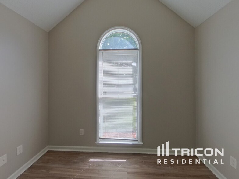 Building Photo - 11106 Pinetta Ln