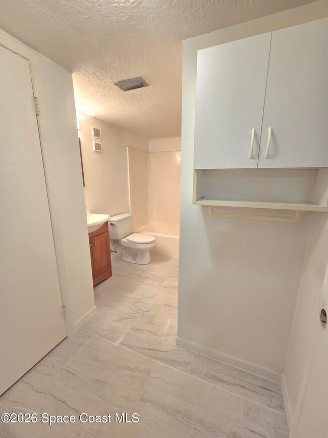 Building Photo - 134 San Juan Cir