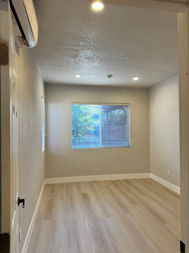 Building Photo - 2636 Gaines Ct