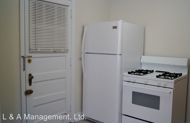 Building Photo - 2566 Kemper Rd