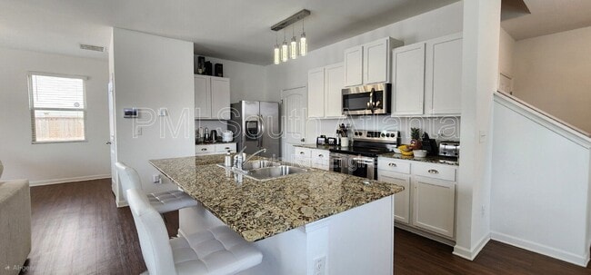 Building Photo - 4040 Alveston Dr