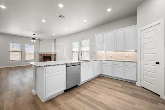 Building Photo - Luxury Home (Lubbock Cooper ISD)