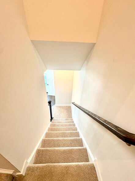 Building Photo - 856 New Castle Landing Dr