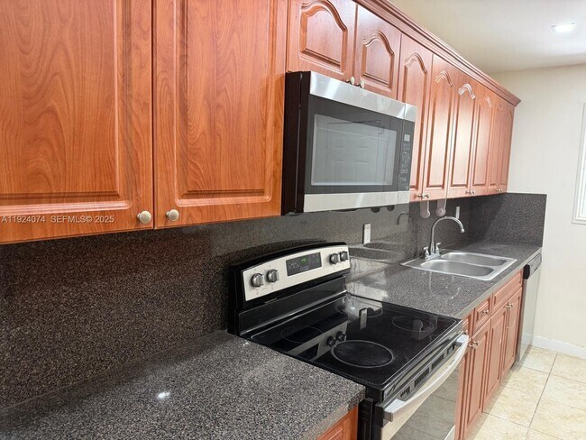 Building Photo - 19810 Holiday Rd