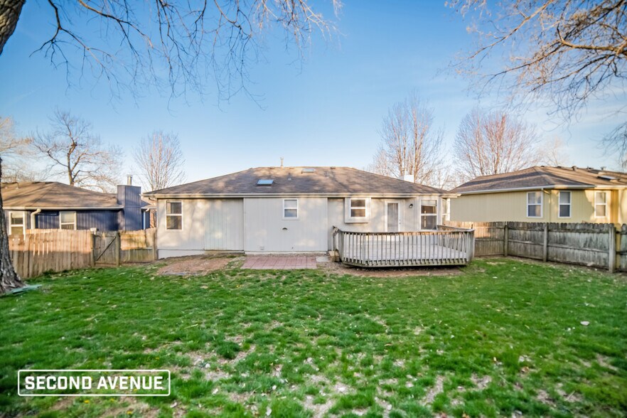 Building Photo - 1720 S Whitney Dr