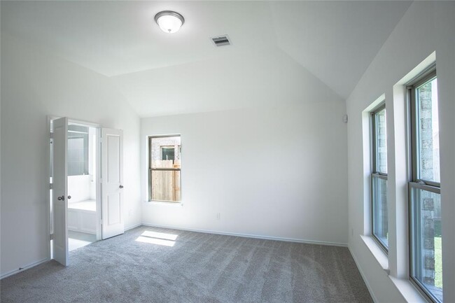 Building Photo - 10543 Shining Dawn Wy