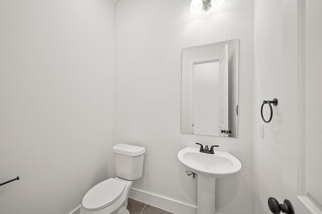 Building Photo - 3417 Tuam St