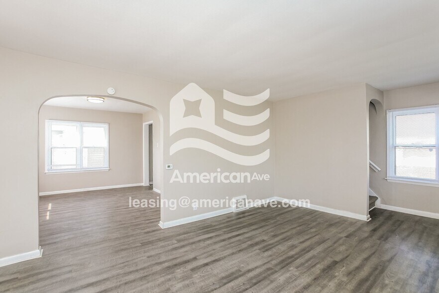 Building Photo - 1253 N Meade St
