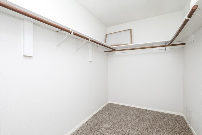 Building Photo - 2703 Heritage Colony Dr