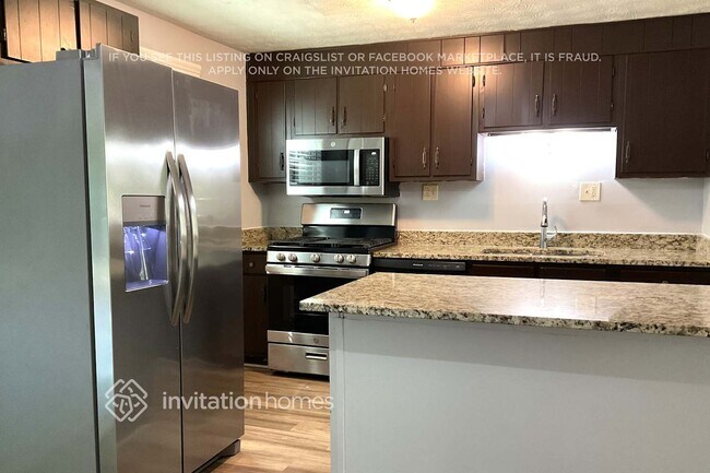 Building Photo - 4669 S Landing Dr