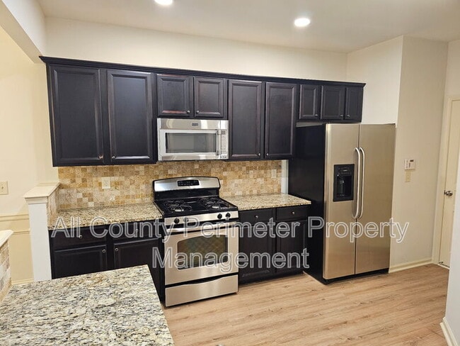 Building Photo - 6390 Elmshorn Way