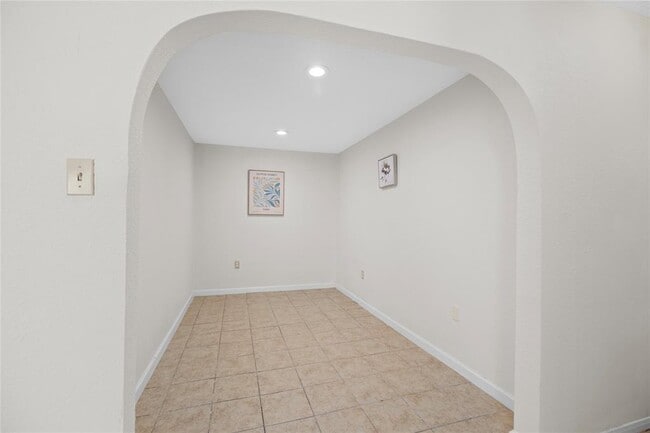 Building Photo - 7711 Valera Ln