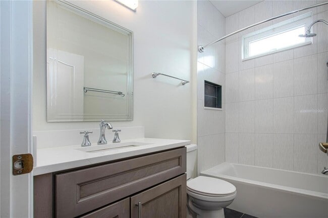 Building Photo - 8419 Whispering Woods Ct