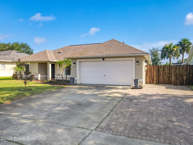 Building Photo - 1342 Richwood Cir