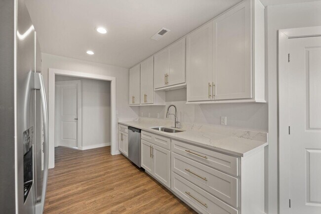 Building Photo - B2 Nasim Way