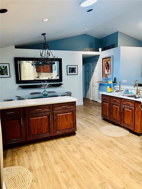 Building Photo - 686 Park Valley Cir