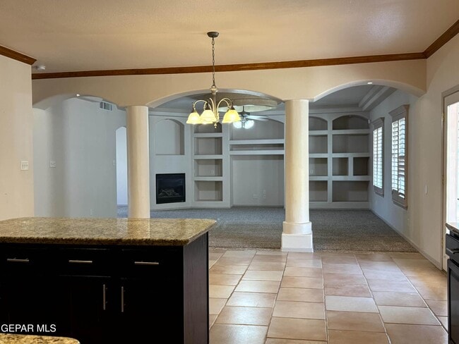 Building Photo - 317 Zenith Dr