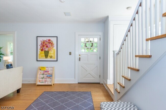 Building Photo - 69 Gordonhurst Ave