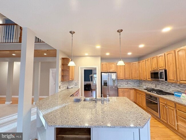 Building Photo - 5 Artillery Dr