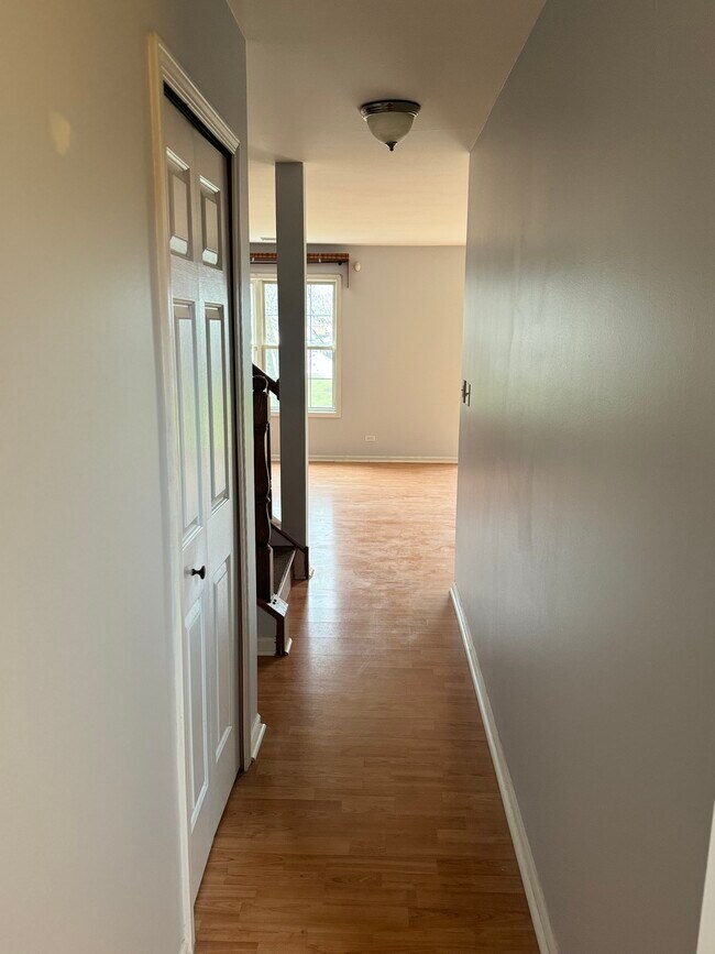 Building Photo - 1397 Ashbury Ln E