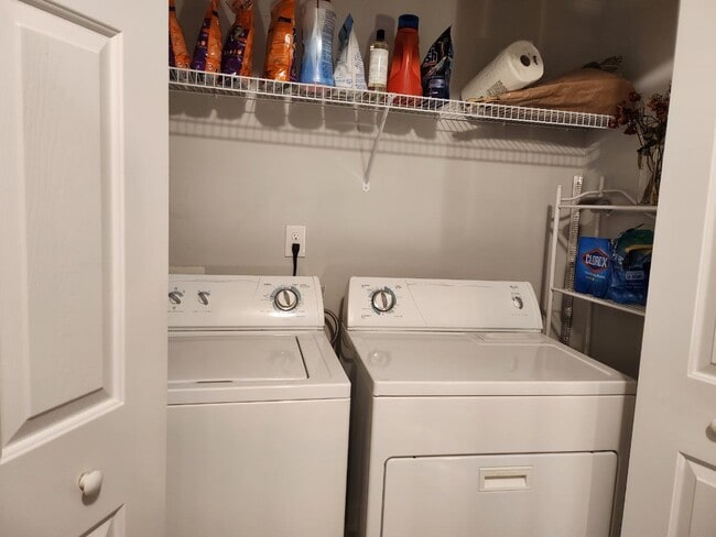 Building Photo - 2015 Fieldhouse Ave