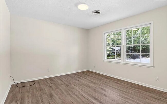 Building Photo - 4419 Forest Walk Dr