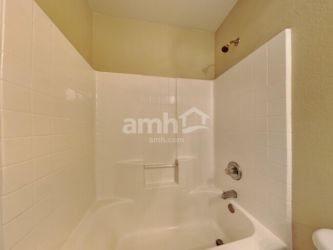 Building Photo - 1702 Griffin Ln