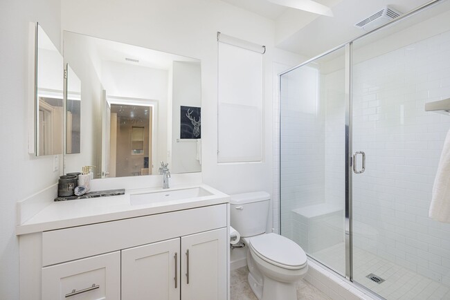 Building Photo - Lighthouse Community 4 Bedroom Home - Ocea...