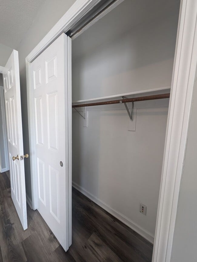 Building Photo - Quiet 2 bed 2 bath duplex home in Franklin!
