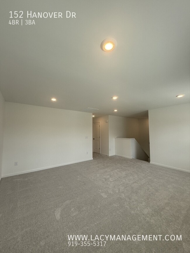 Building Photo - 152 Hanover Dr
