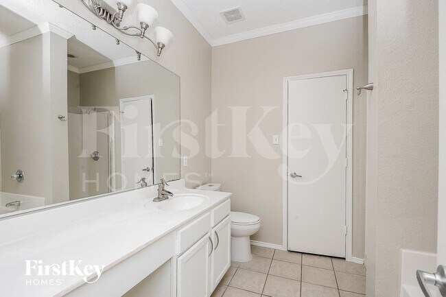 Building Photo - 4713 Palm Ridge Dr