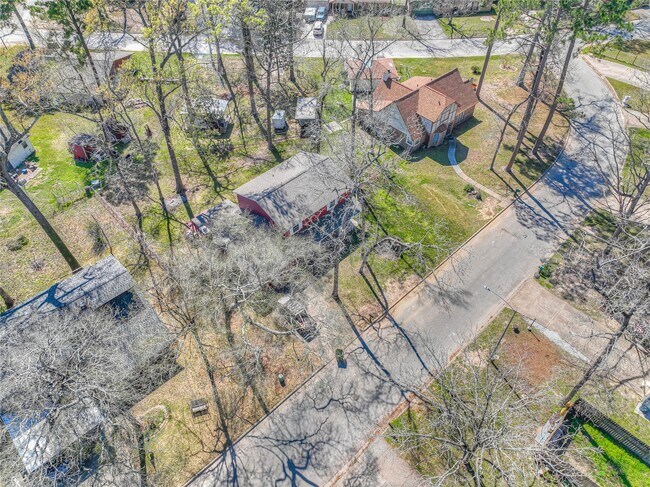 Building Photo - 25634 Chestnut Ln